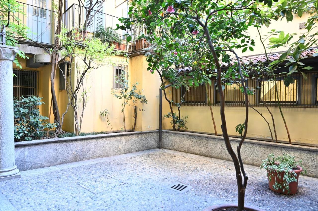 Appartamento Le Guglie In Piazza Castello - Centro Storico Mailand Exterior foto