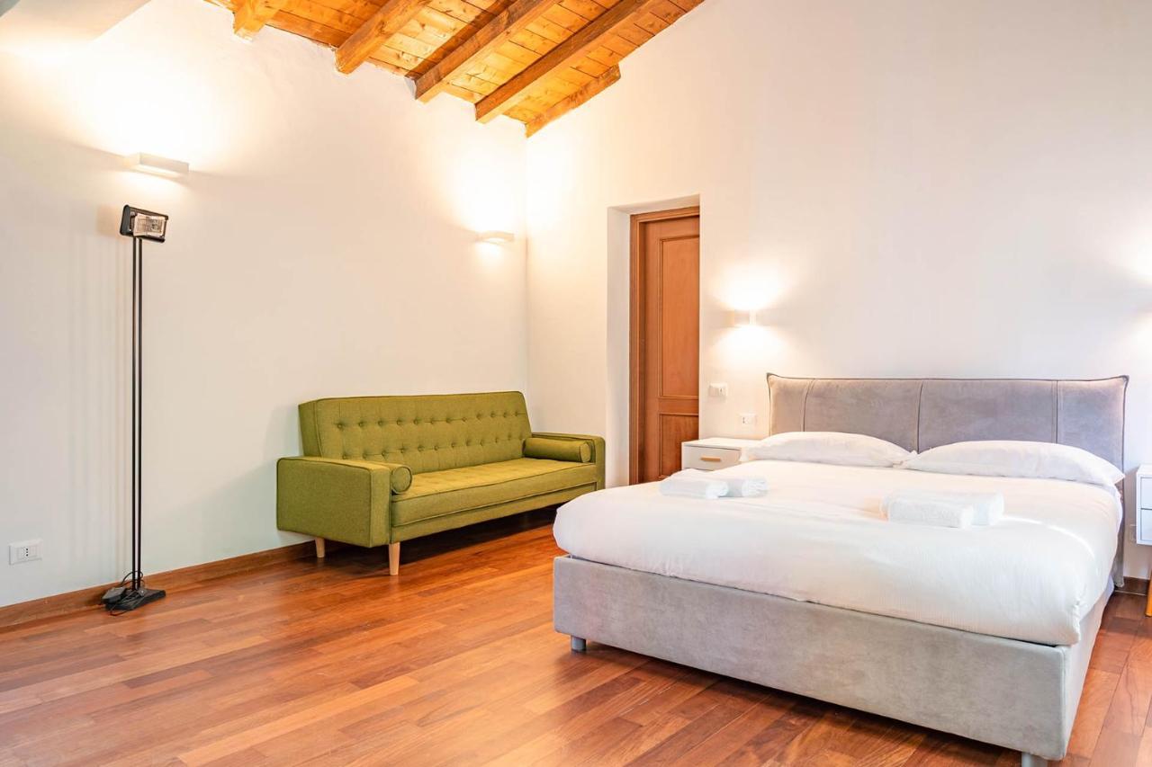 Appartamento Le Guglie In Piazza Castello - Centro Storico Mailand Exterior foto